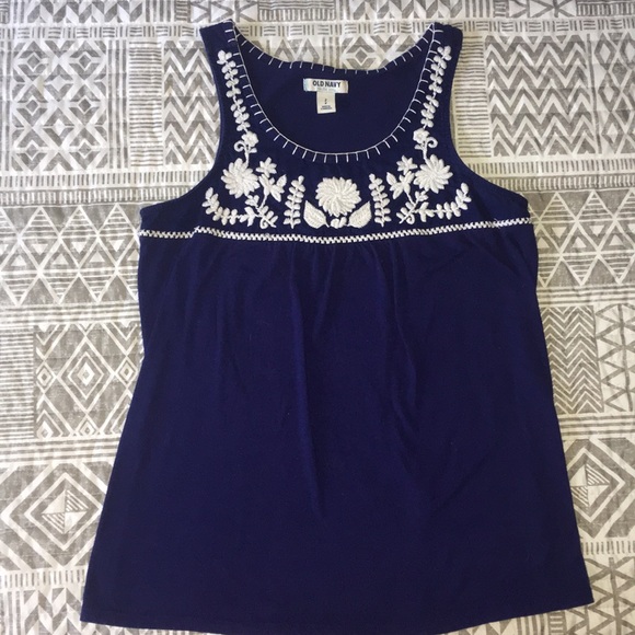 Embroidered Tank - Picture 2 of 3